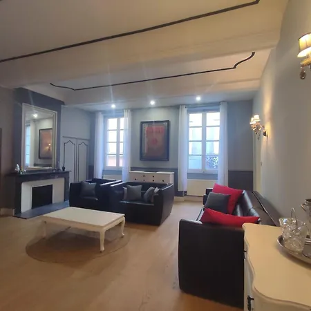 Apartment Le Chartrand- Centre-ville- Sejour Inoubliable! Carcassonne