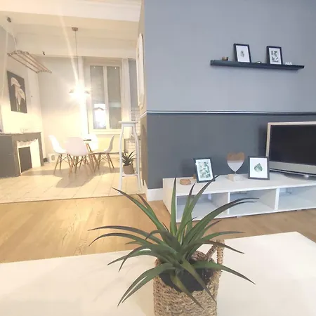 Le Chartrand- Centre-ville- Sejour Inoubliable!