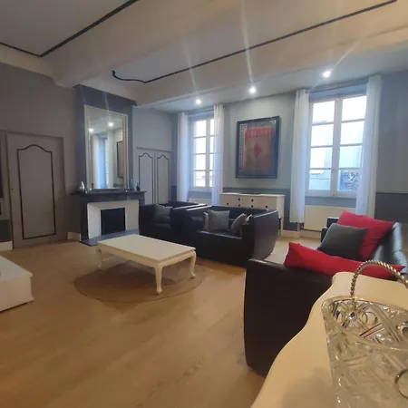 Le Chartrand- Centre-ville- Sejour Inoubliable! Apartment *