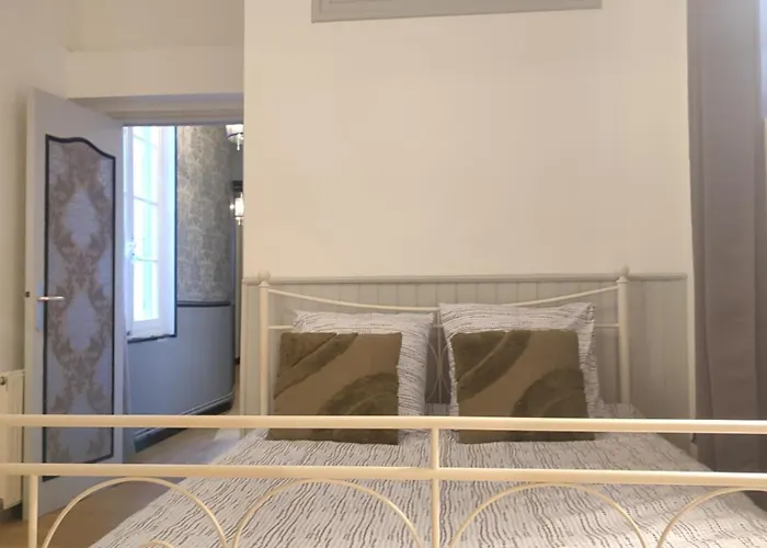 Apartment Le Chartrand- Centre-ville- Sejour Inoubliable! Carcassonne