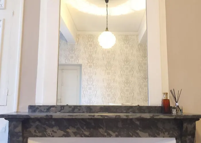 Apartment Le Chartrand- Centre-ville- Sejour Inoubliable! Carcassonne