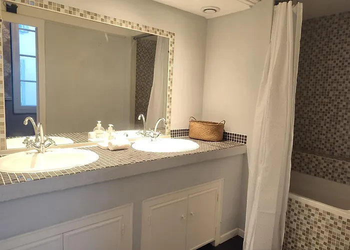 Le Chartrand- Centre-ville- Sejour Inoubliable! Апартаменты